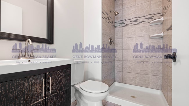 Building Photo - Beautiful 3 Bedroom / 2 Bathroom Home with Yard & 2-Car Garage – Conveniently Located in Paradise...