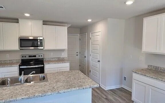 Building Photo - 6553 Burleson Blvd