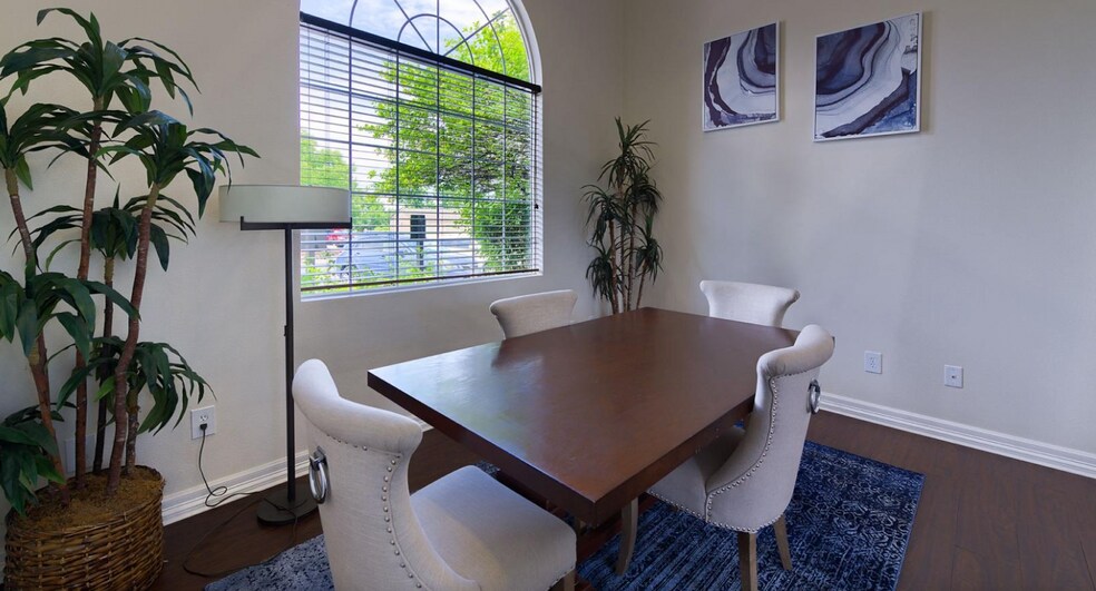 Building Photo - 3505 S Nelson Cir