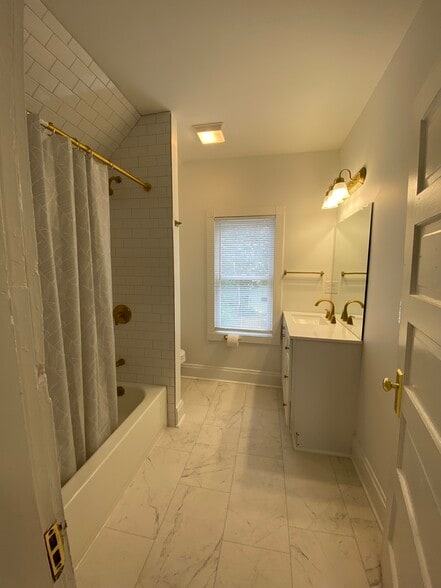 full bathroom upstairs - 648 S Champion Ave