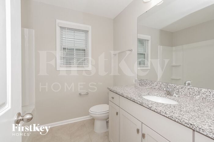 Building Photo - 107 E Americana Dr