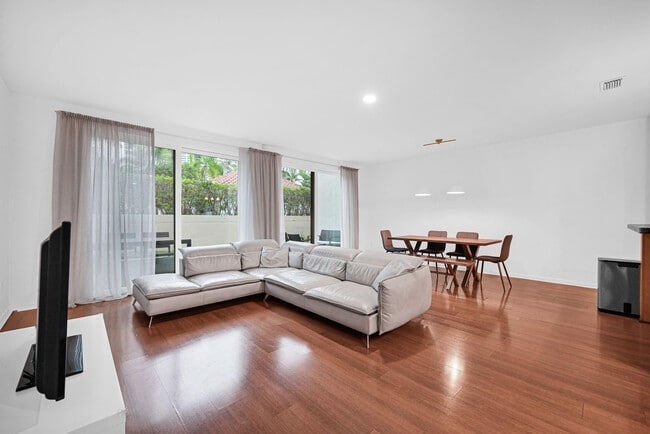 Building Photo - 21385 Marina Cove Cir