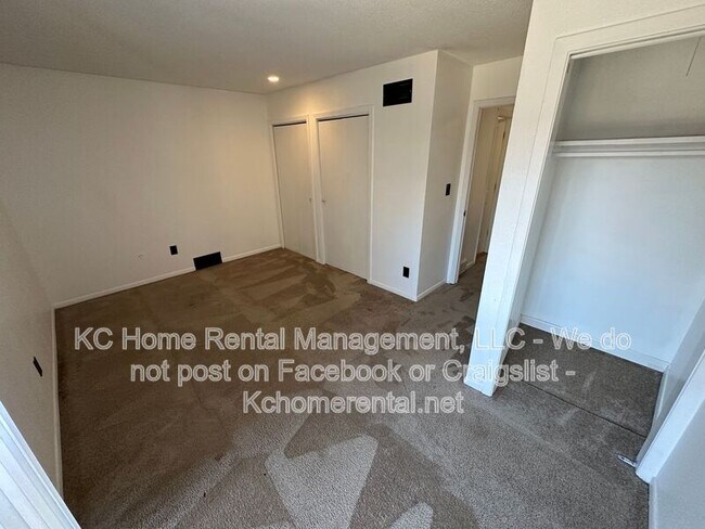 Building Photo - 1708 E 97th St