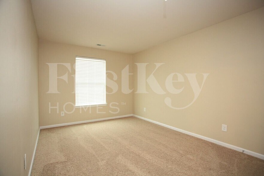 Building Photo - 3009 Fallondale Rd