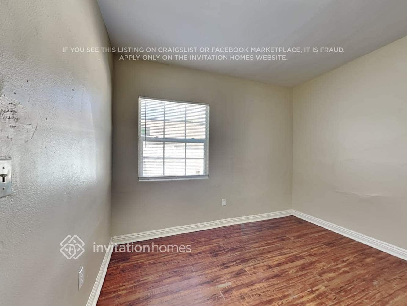 Building Photo - 523 W 102nd St