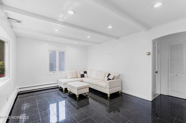 Building Photo - 297 Highland Ave