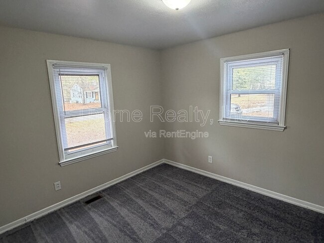 Building Photo - 1113 S Cambridge Cir