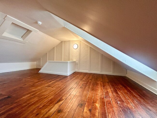 Building Photo - Beautifully Updated Home in Lancaster City!