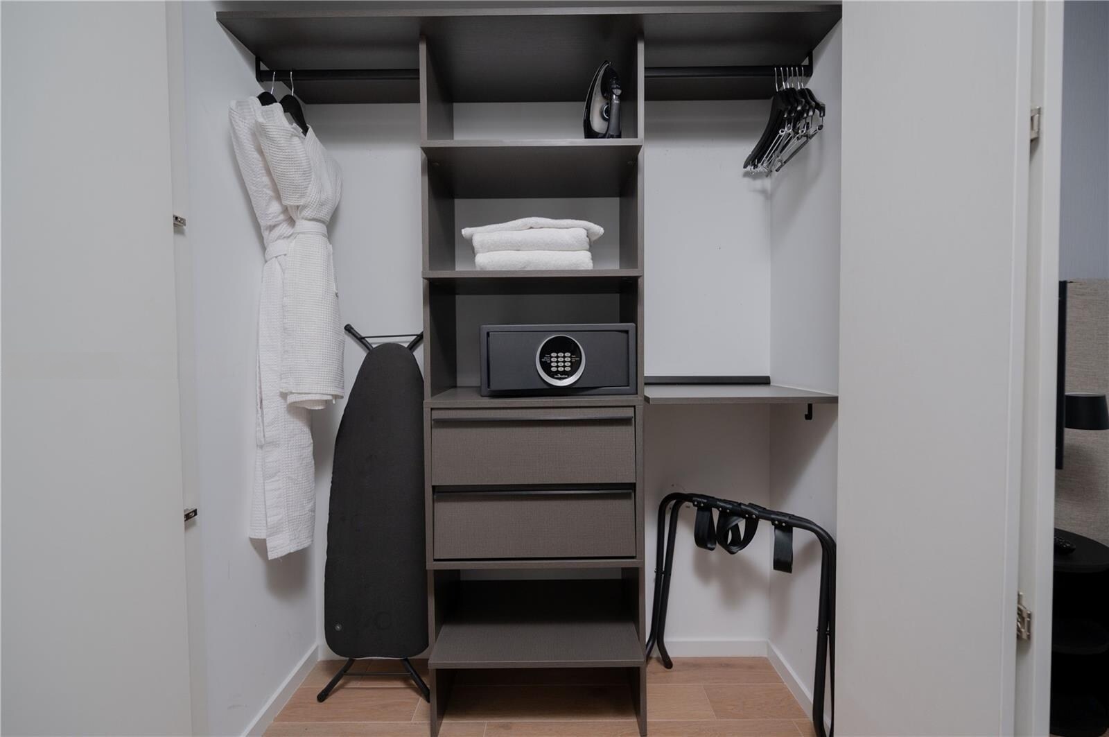 Building Photo - 398 NE 5th St