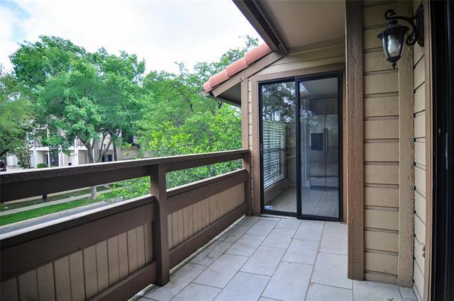 Building Photo - 7640 W Greenway Blvd