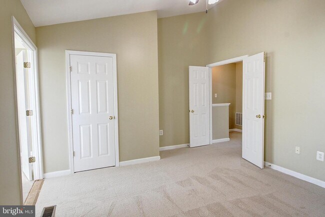 Building Photo - 160 Harpers Way