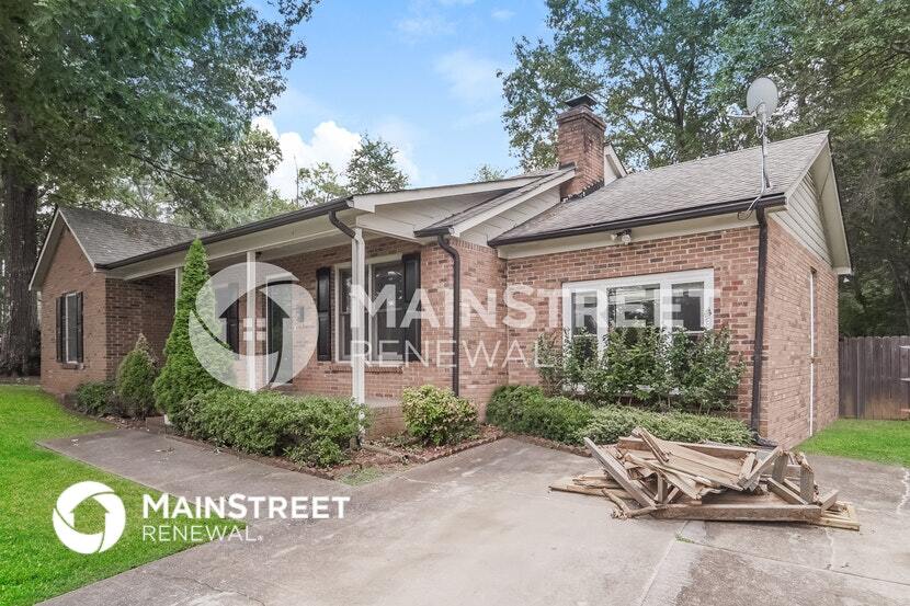 Building Photo - 1111 Woodhaven Dr