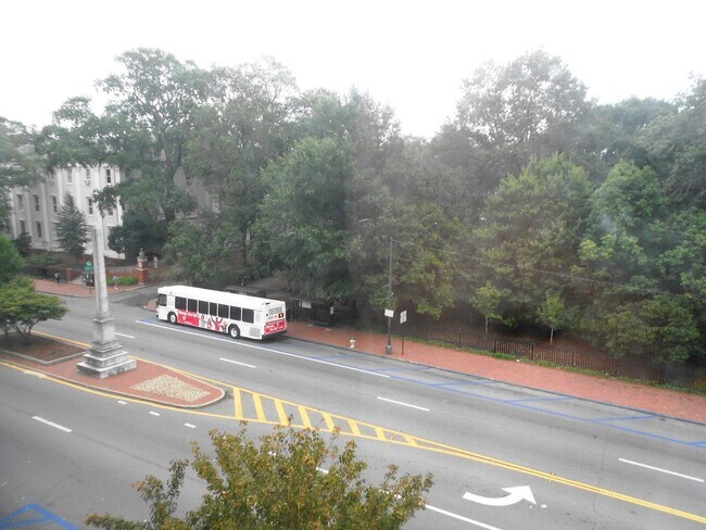 Building Photo - Studio Apartment in Downtown Athens - Steps Away From UGA Campus