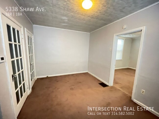 Building Photo - Spacious 1 Bedroom on The Hill, Easy Walki...