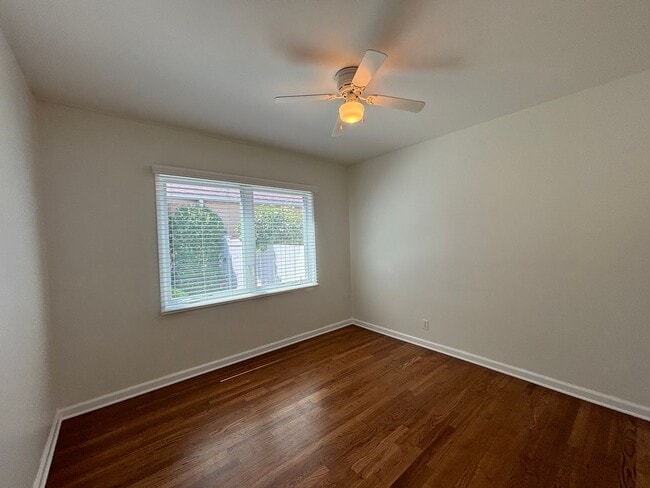 Building Photo - Clean and comfortable 3 bedroom available ...
