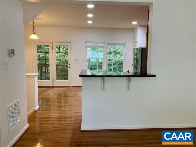 Building Photo - 836 Rockcreek Rd