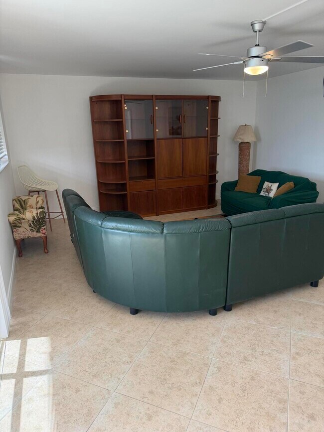 Building Photo - 3150 W Rolling Hills Cir