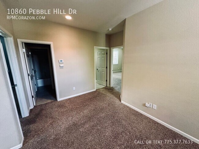 Building Photo - 10860 Pebble Hill Dr