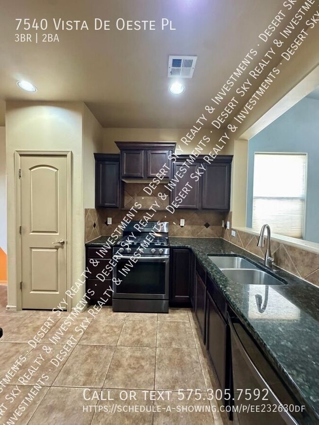 Building Photo - 7540 Vista de Oeste Pl