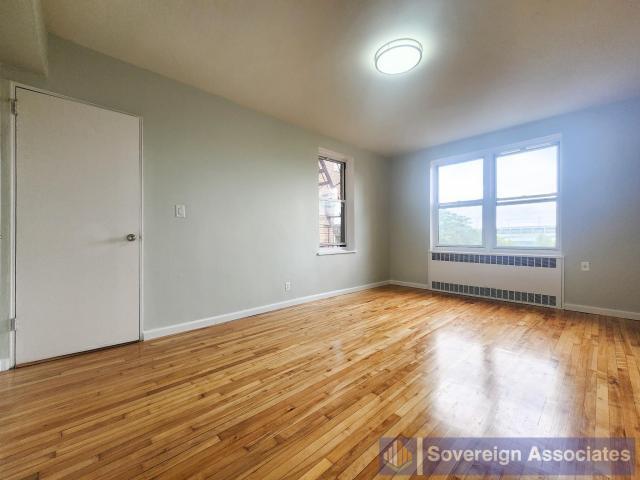 Building Photo - 1 bedroom in BRONX NY 10463