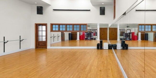 Building Photo - Absolutely Stunning 3 Bed 2.5 bath in Palencia St Johns County