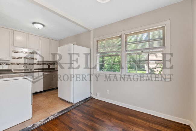Building Photo - 1555 N Northeast Pkwy
