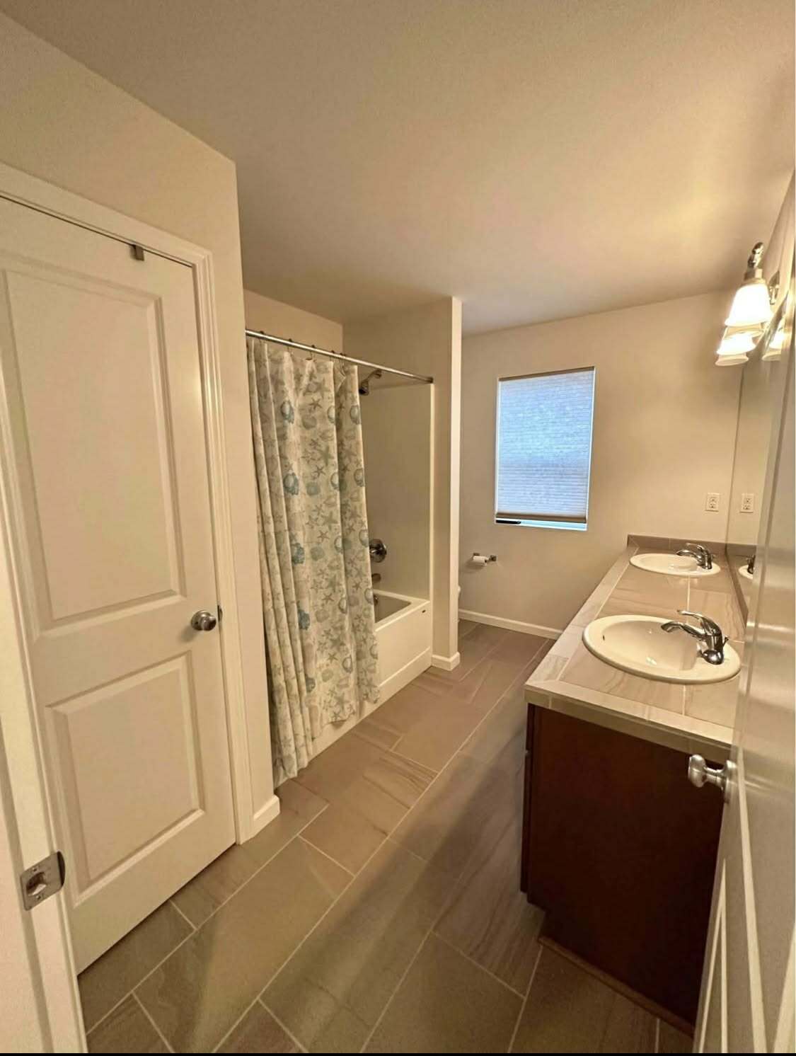 Building Photo - 3107 44th St SE