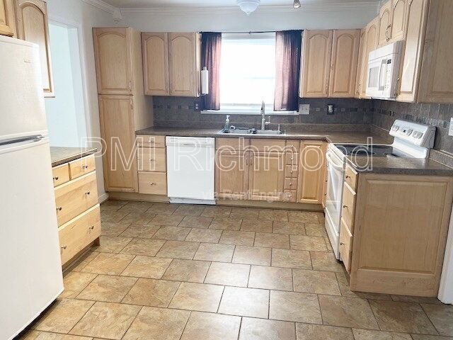 Building Photo - 12206 McKenna Cir