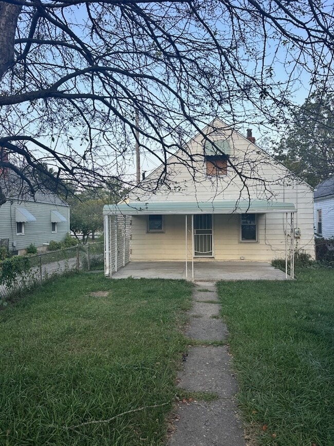 Building Photo - 255 S Hague Ave