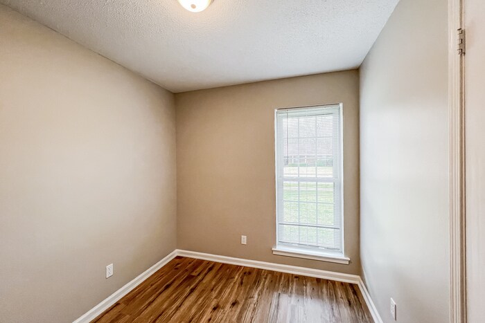 Building Photo - 1304 Dunbarton Rd