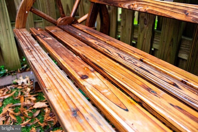 Building Photo - 2095 Pawlet Dr