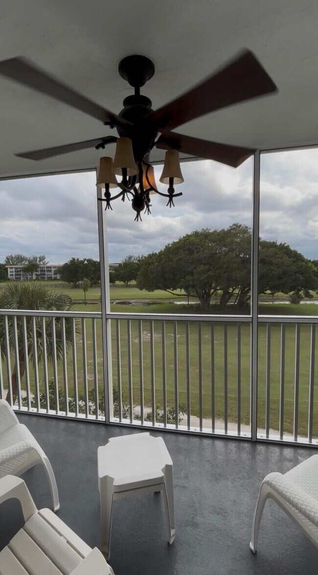 Building Photo - 2691 S Course Dr