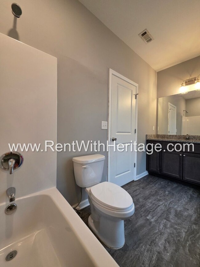 Building Photo - Awesome Ranch / Popular Carrollton Schools/ Near Adamson Square