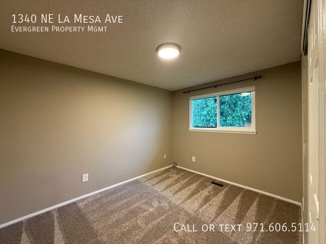 Building Photo - 1340 NE La Mesa Ave
