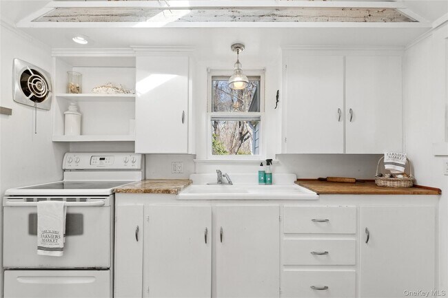 Building Photo - 3 Lincoln St