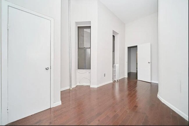 Building Photo - 2 bedroom in NEW YORK NY 10036