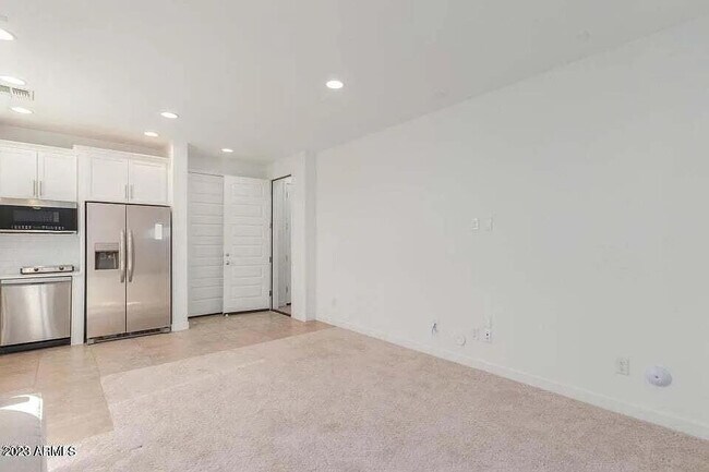 Building Photo - 3741 S 64th Dr