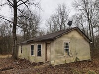 Building Photo - BISMARCK - 3 bedroom 1 bath Ranch on 5 acr...