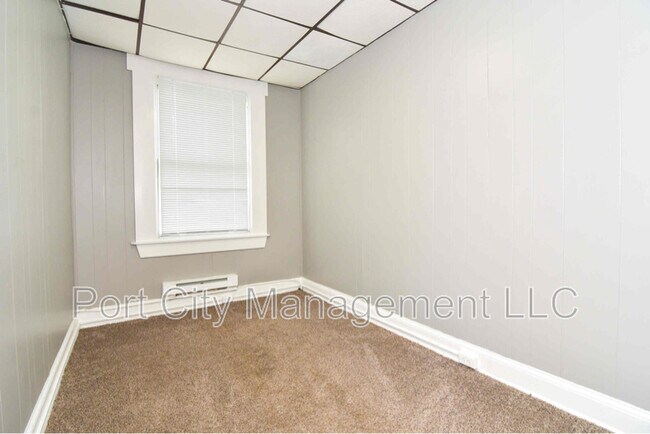 Building Photo - 5 S Wickham Rd