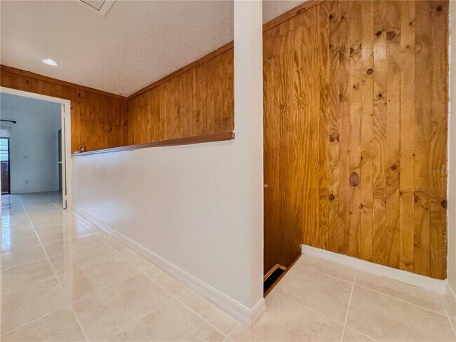 Building Photo - 2113 Honour Rd