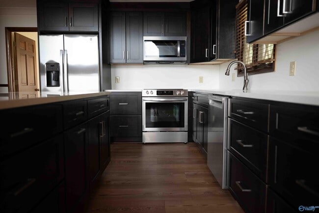 Building Photo - 418 Riverton Dr