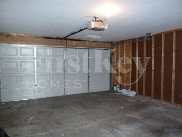 Building Photo - 10531 Moqui Ct