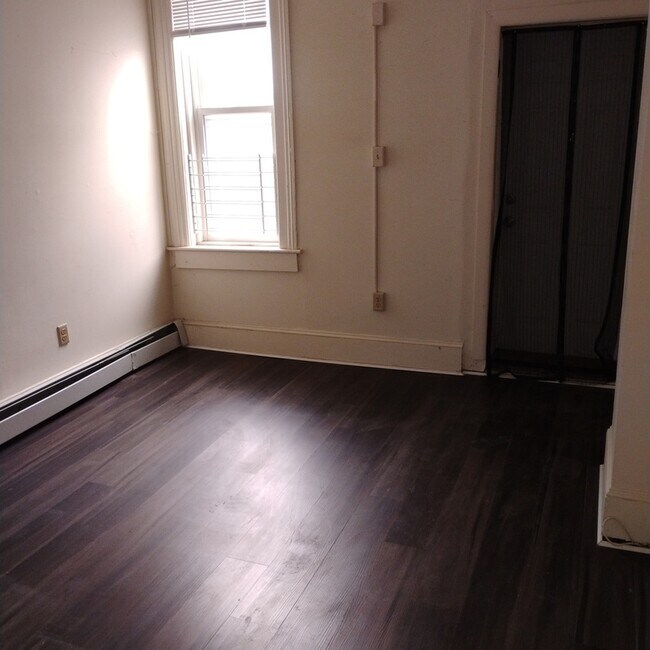 Building Photo - 56 3rd Ave