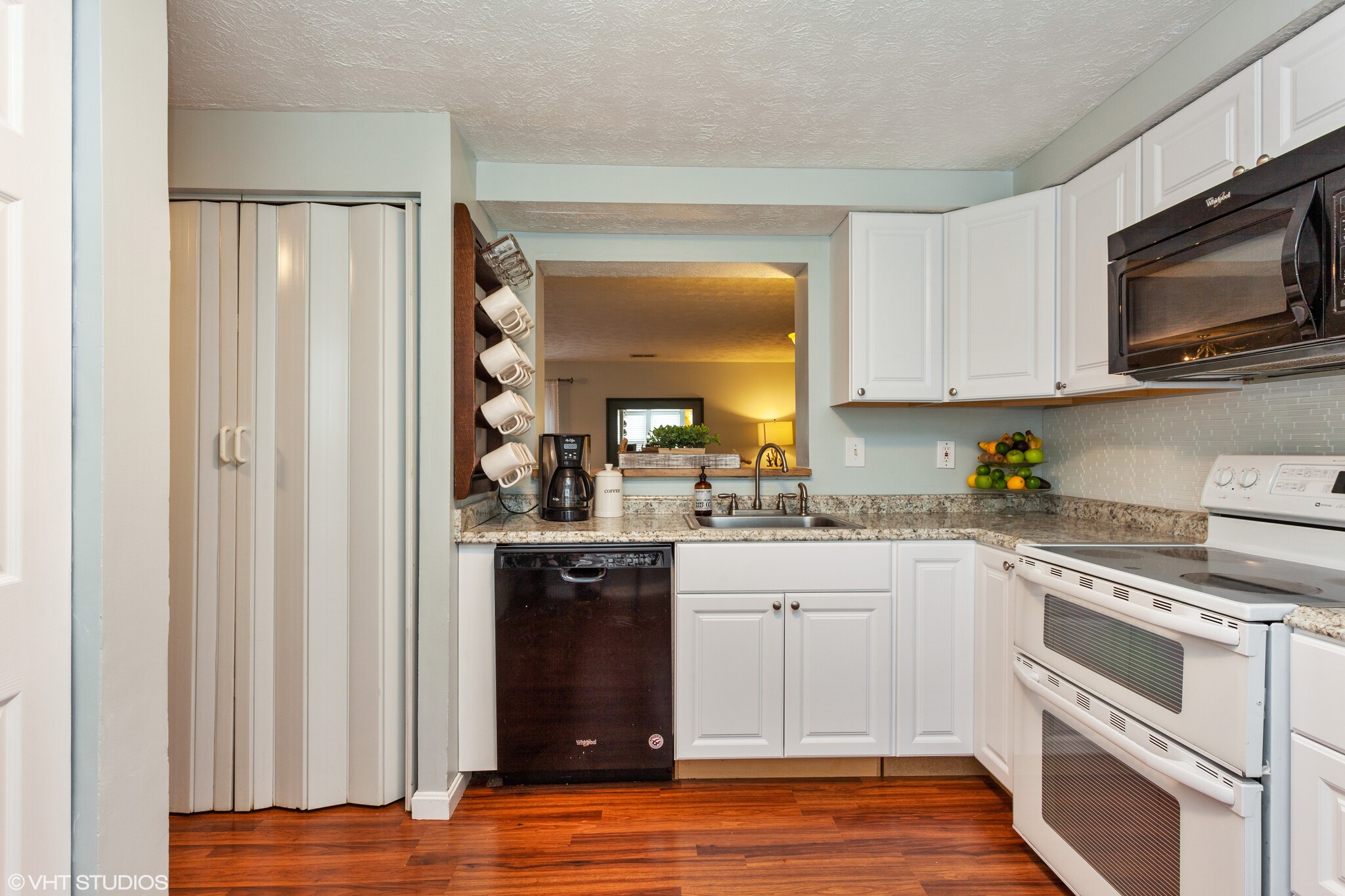 Building Photo - 9504 Quarry Bridge Ct