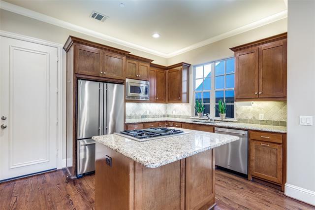 Building Photo - 14725 Stanford Ct