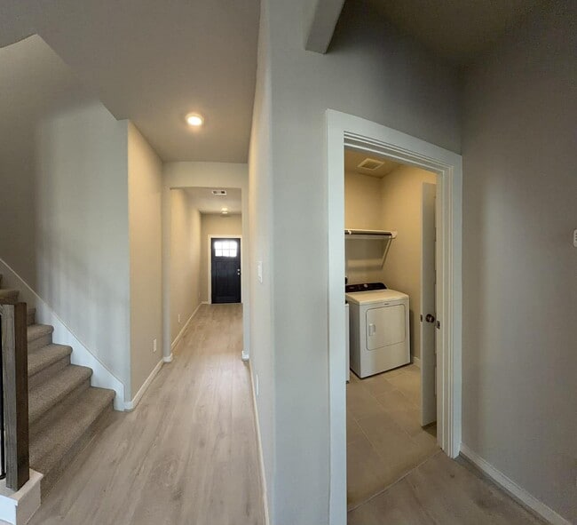 Building Photo - 2527 Gray Gale Ct