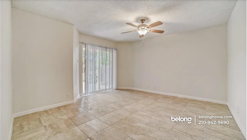 Building Photo - 9710 Fortune Ridge Dr