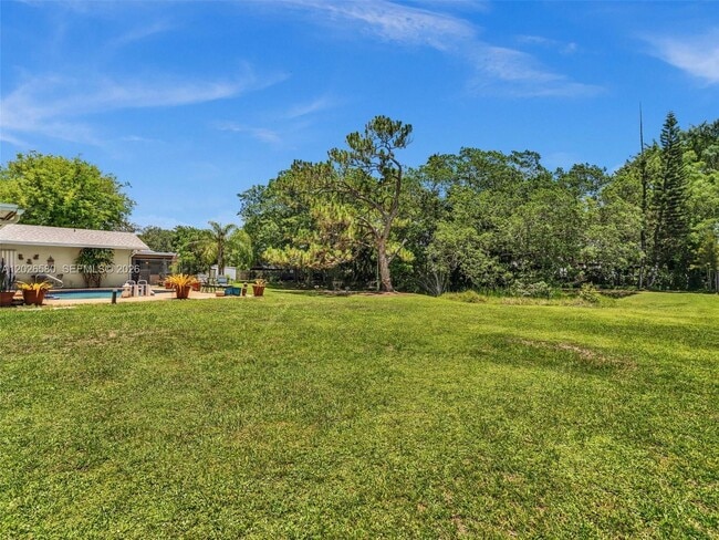 Building Photo - 5310 SW 109th Ave