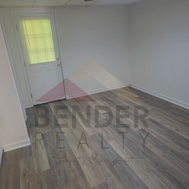 Building Photo - 3362-3364 Steeple Cir NE