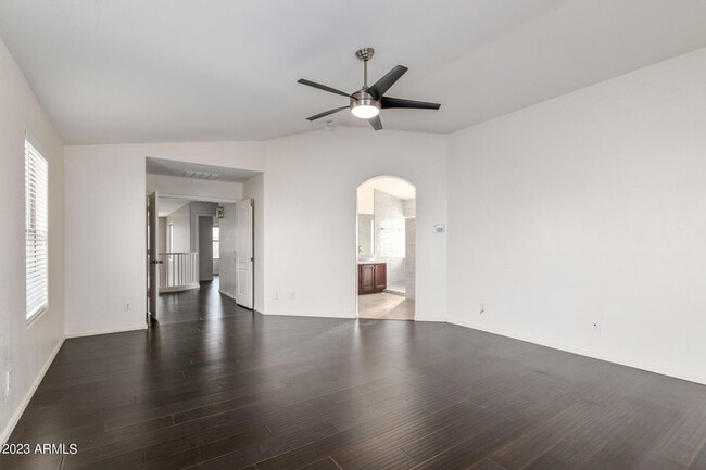 Building Photo - 40747 W Robbins Dr